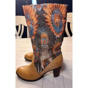 Peacock ladies western style 3" heeled‎ boots. Fabric and leather uppers. Sz 8